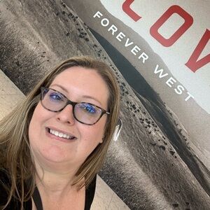 Meet your Posher, Holly